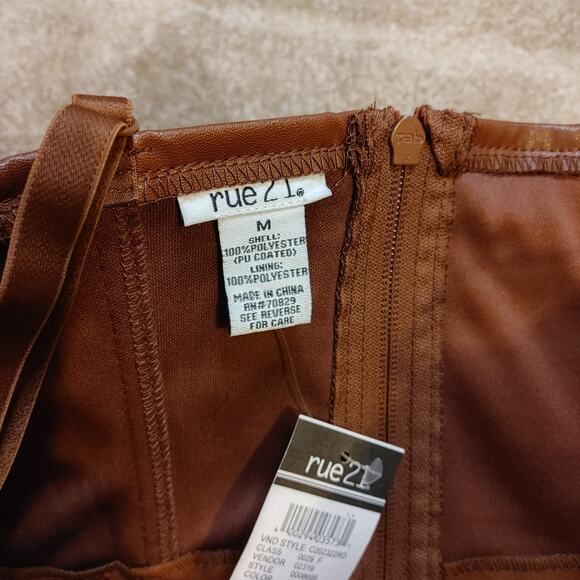Rue 21 Size Medium M Brown Cropped Zipper Faux Leather NWT New Festival Party - Picture 6 of 7